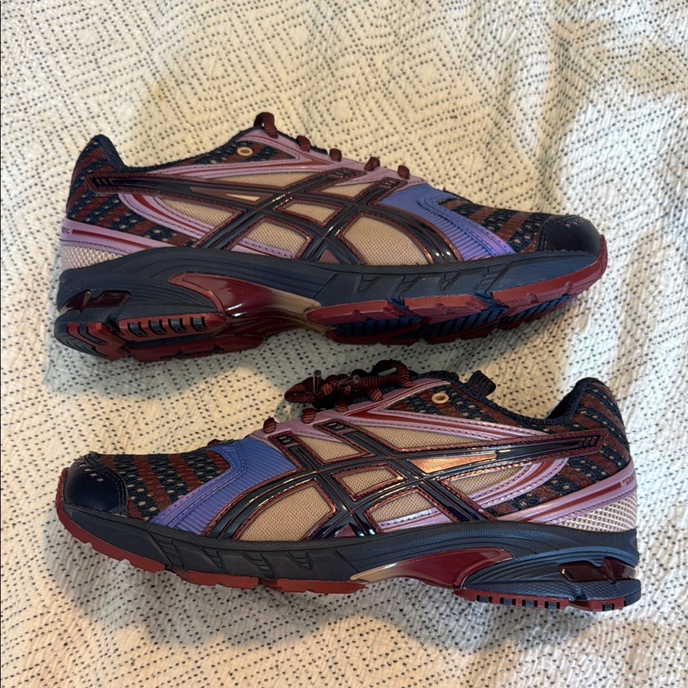 ASICS Ub9-Gel ds trainer 14 NWOT